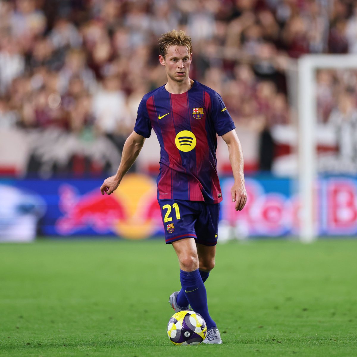 ActuFoot_'s tweet image. 🚨 𝗙𝗥𝗘𝗡𝗞𝗜𝗘 𝗗𝗘 𝗝𝗢𝗡𝗚 🇳🇱 𝗘𝗦𝗧 𝗙𝗔𝗩𝗢𝗥𝗜 𝗣𝗢𝗨𝗥 𝗘̂𝗧𝗥𝗘 𝗟𝗘 𝗡𝗢𝗨𝗩𝗘𝗔𝗨 𝗖𝗔𝗣𝗜𝗧𝗔𝗜𝗡𝗘 𝗗𝗨 𝗙𝗖 𝗕𝗔𝗥𝗖𝗘𝗟𝗢𝗡𝗘 ! ©️💙❤️

Raphinha 🇧🇷 et Ronald Araujo 🇺🇾 arriveraient ensuite dans la hiérarchie.

Pedri 🇪🇸, Gavi 🇪🇸 et Inigo Martinez 🇪🇸 sont d’autres…