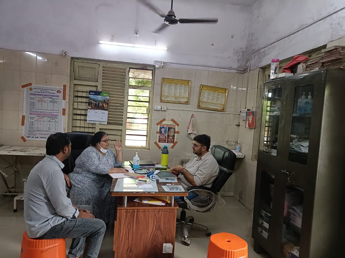 નીલકંઠનગર શહેરી પ્રાથમિક આરોગ્ય કેન્દ્ર ખાતે તમામ આશા વર્કર,FHW, MPHW,MPHS,STS ની મેડિકલ ઓફિસર ની હાજરીમાં સીટીઓ શ્રી દ્વારા ચાલી રહેલા ટીબી મુક્ત ભારત અભિયાન અંતર્ગત કામગીરી નું રિવ્યુ કરી તથા અન્ય ઇન્ડિકેટર્સ મા સુધારા માટે માર્ગદર્શન દેવામાં આવેલ #TBMuktBharat #EndTB #PMTBMBA