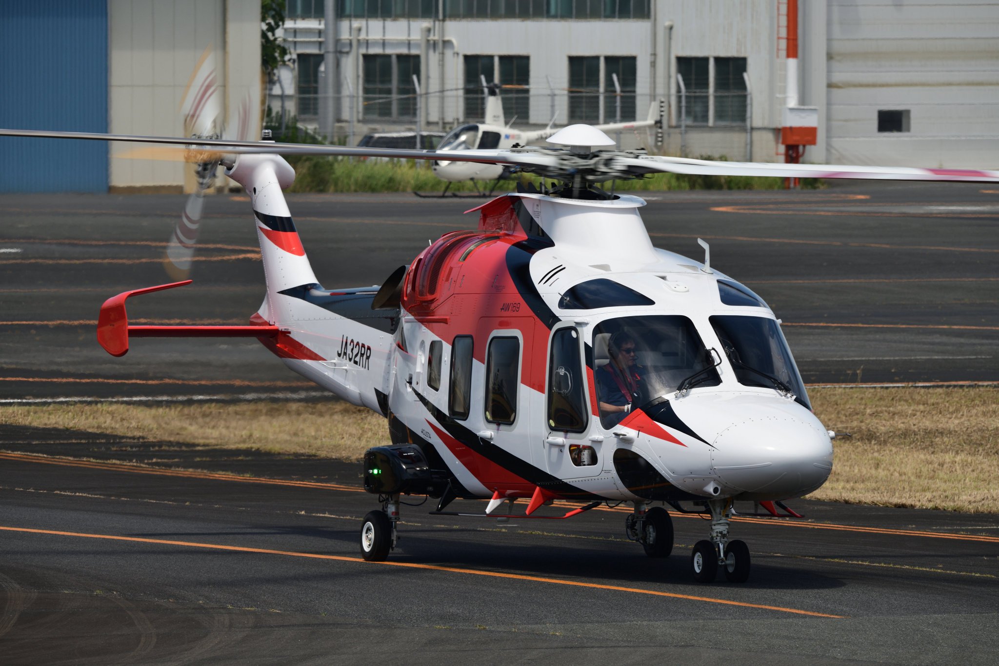 TX ヘリコプター 2025ヘリコプター航空防除作業】ヘリサービス Bell 206B-3