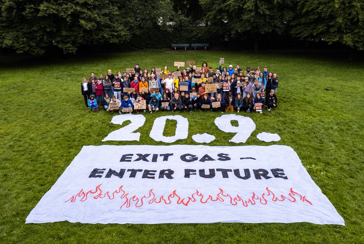Wenn die Bundesregierung ihre Klimaziele untergräbt, die Bundesregierung im Gasrausch ist und neue fossile Projekte fördern will, können wir nicht tatenlos zusehen! Wir sehen uns am 20.09. auf den Straßen ✊
#ExitGasEnterFuture