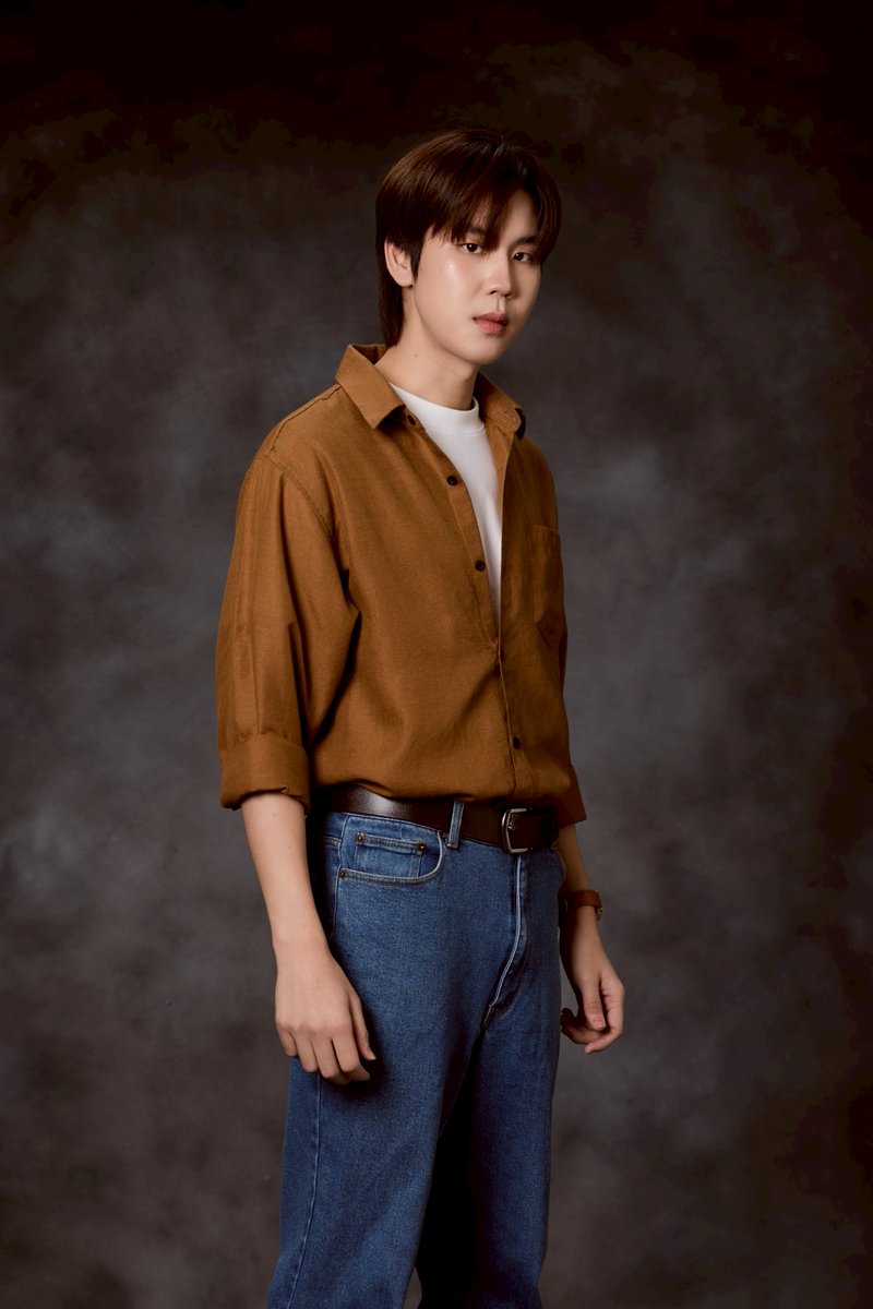 BrickinfoReport's tweet image. "บุ๋น-เปรม" คัมแบ็กซีรีส์ใหม่! เตรียมเปิดโลกแวมไพร์สุดเข้มข้นใน "REVAMP THE UNDEAD STORY" เริ่มตอนแรก 23 สิงหาคมนี้

👉   brickinfotv.com/entertainment/…

#bb0un #prem_space #markjrtn #BarcodeTin #UnNapat #kayavine #kapookphat #aj__chayapol 
#jj__chayakorn #stamp_panachkorn #RevampSeries…