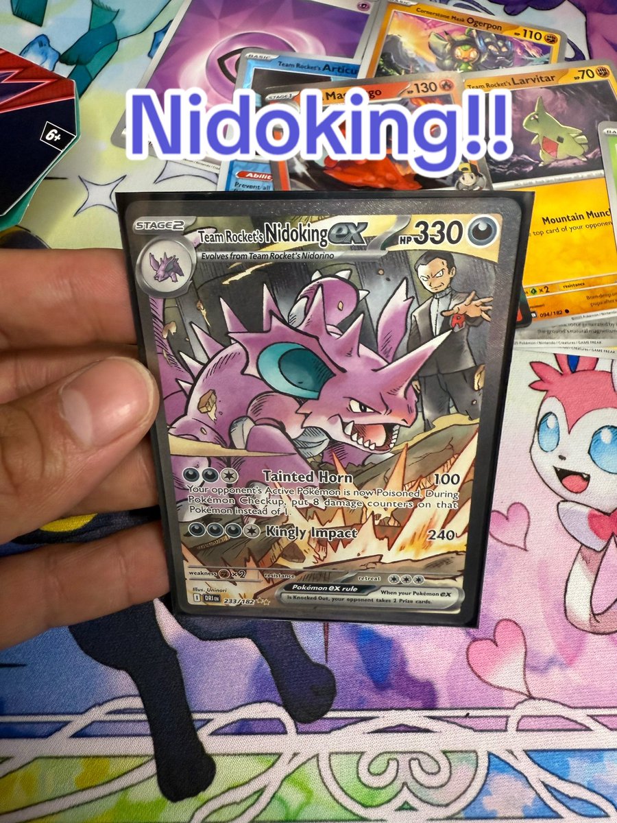 jctheworld_'s tweet image. Opened a Destined Rivals pack off camera… of course that’s when the SIR shows up.

#destinedrivals #pokemoncards #sirpull #pokemonopening #poketok #tcgcommunity