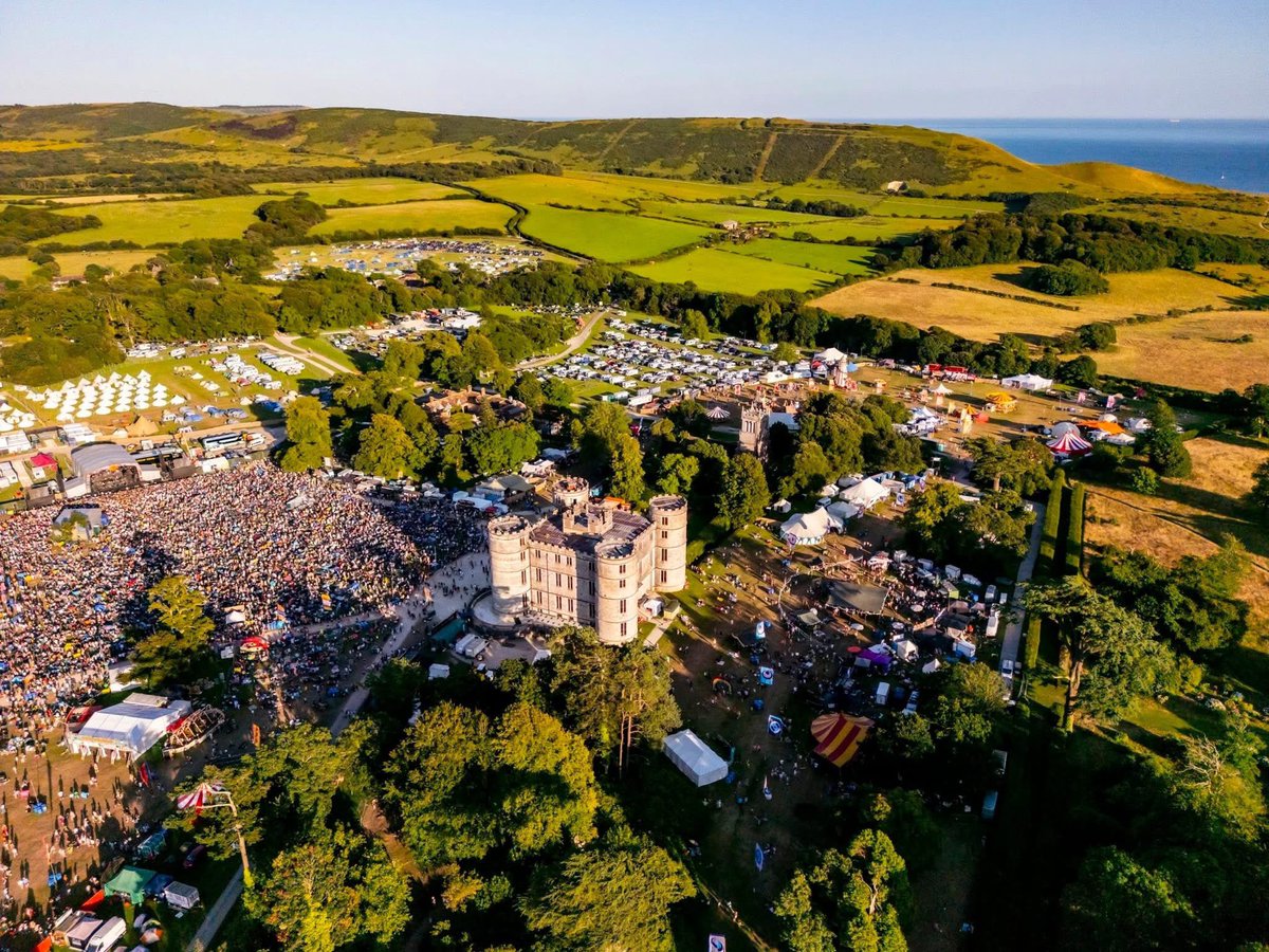 LukeGrinstead's tweet image. Fantastic week operating in Event Control at Camp Bestival. Great atmosphere, incredible artists and full of happy and safe family fun. Outstanding care delivered by an impeccable team of clinicians. The best of the best. Just arrived in Newquay for the next one 😎🌊🏄‍♂️