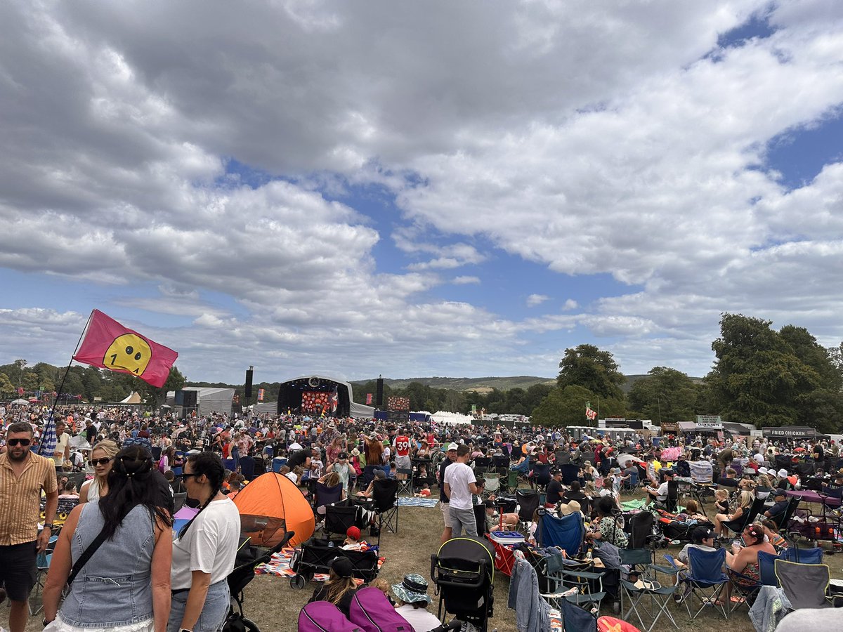 LukeGrinstead's tweet image. Fantastic week operating in Event Control at Camp Bestival. Great atmosphere, incredible artists and full of happy and safe family fun. Outstanding care delivered by an impeccable team of clinicians. The best of the best. Just arrived in Newquay for the next one 😎🌊🏄‍♂️