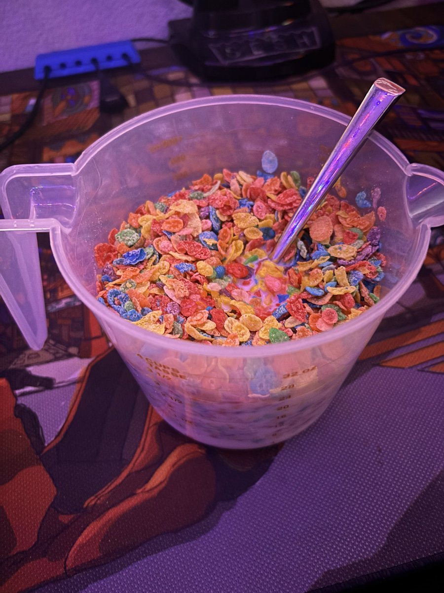 _lxrvae_'s tweet photo. I live a life. https://t.co/tidFNJ83pz