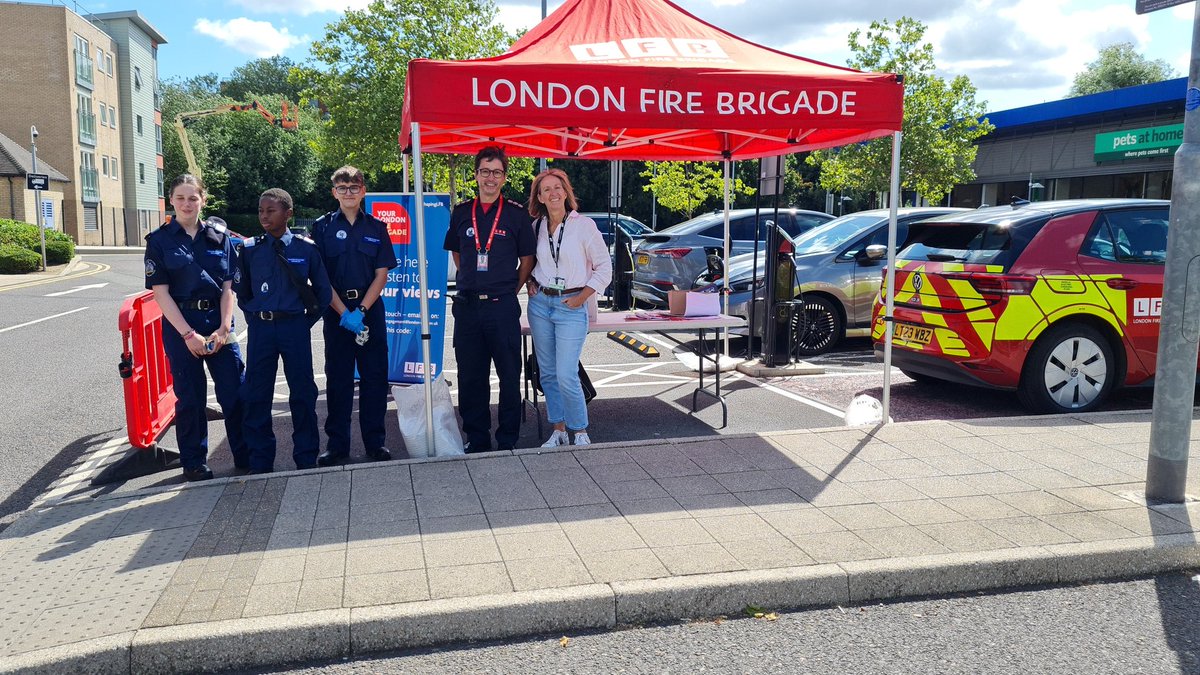 Community Impact Day at Nugent Centre Orpington collaborative working with Bromley Borough services #metengage #lfb #idverde #clarionhg #bromleycouncil #londonboroughofbromley #negentcentre #orpington #friendsofhoblingwell