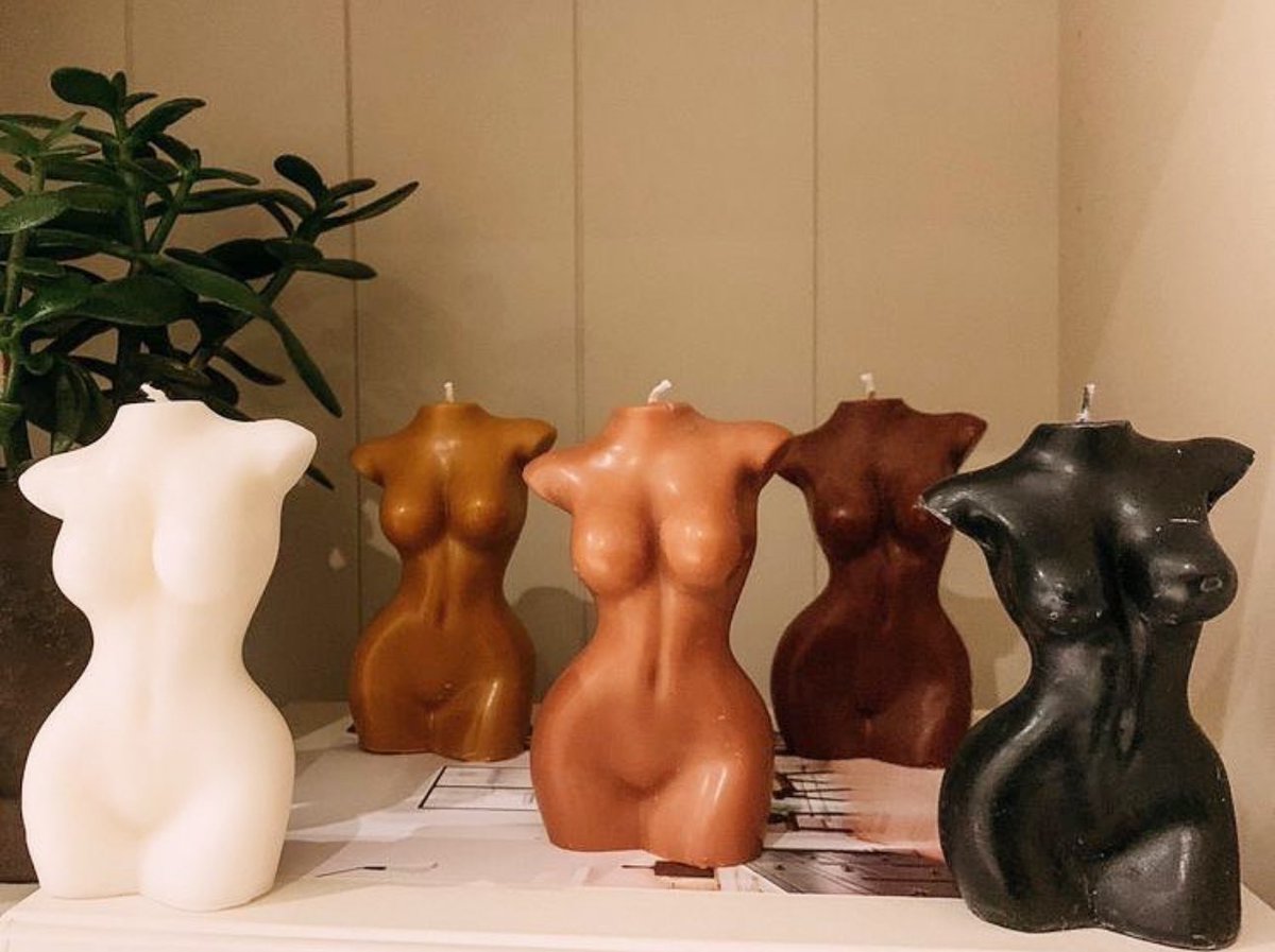 #ब्रालेस