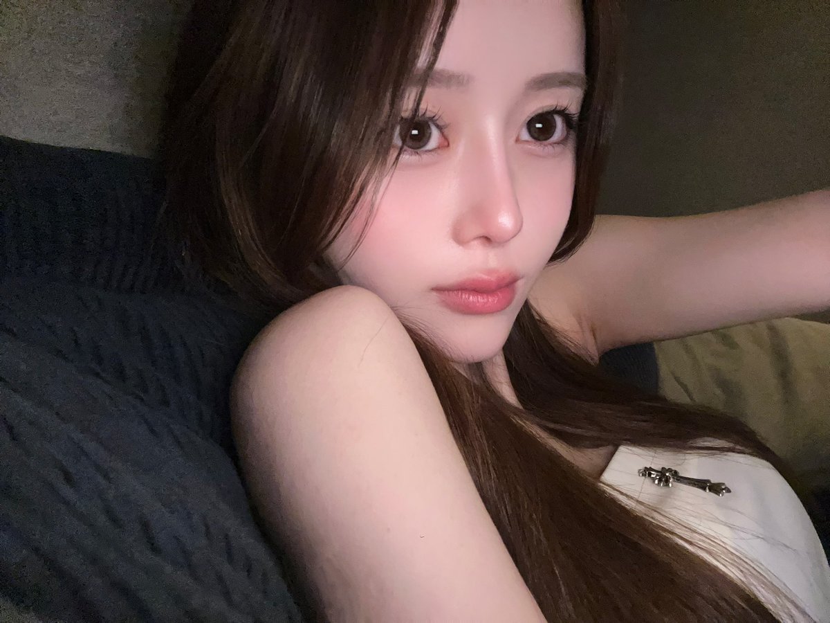 _lulumoe's tweet photo. 鼻チークしたらバブくなった🍼 https://t.co/FtSZIoK0aF