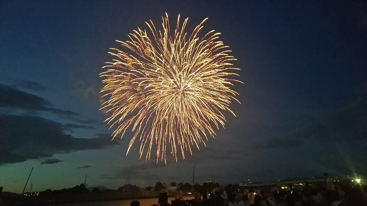 今日、久留米の花火大会やん！

あ、これ前に撮ったやつね🎆