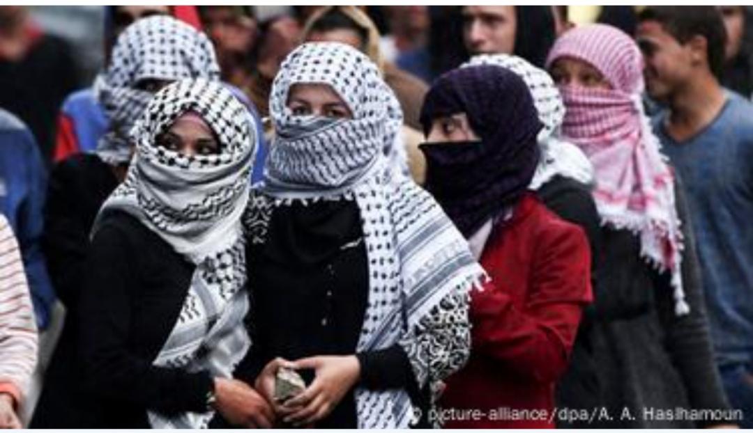 Παλαιστίνη σημαίνει Αντίσταση

*Ανακοίνωση που διαβάστηκε στην αρχή της εκδήλωσης “Trafficking – Υποθέσεις «Αμαρυλλίς», Κολωνού, Ηλιούπολης/ Greek Police Mafia/ Αγωγές SLAPP/ Συγκάλυψη/ Κρατική καταστολή”, στο 7ο Ελευθεριακό Φεστιβάλ
apo.squathost.com/palestini-sime…

#antireport