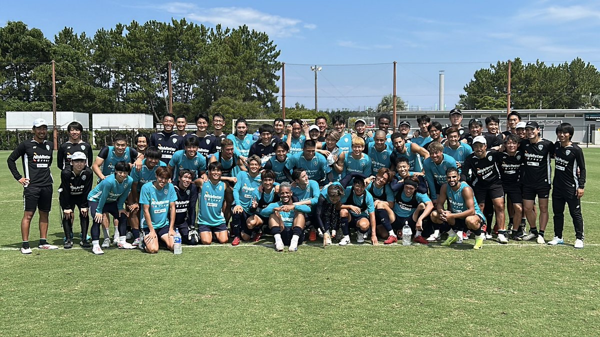 リリースにあったように
アビスパ福岡を離れ、オーストラリアAリーグのメルボルン・シティFCへ移籍することとなりました。

皆さんの愛情は一生忘れません。
沢山の思いを胸にしまって海外で暴れてきたいと思います。