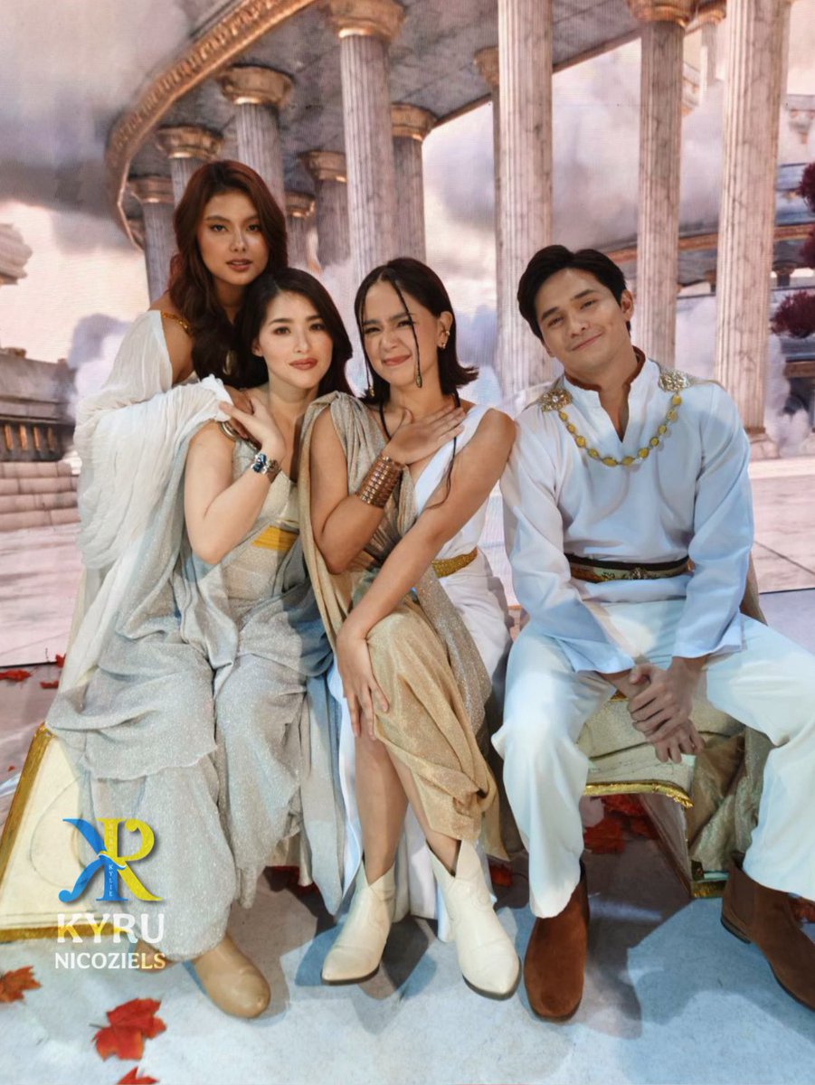Syempre dapat may family picture din. Hello our YbraLiraMirAmihan fam! 🥹🫶

break muna daw sa pag-aalala sa Encantadia 😅

<a href="/kylienicolep/">knp ☽◯☾</a> <a href="/Rurumadrid8/">Ruru Madrid</a> 
<a href="/mikeequintos/">Mikee Quintos</a> <a href="/ValdezKate_/">🫡</a> 

#YbrAmihanDefiance
#SanggreKatwiran #BehindTheScenes