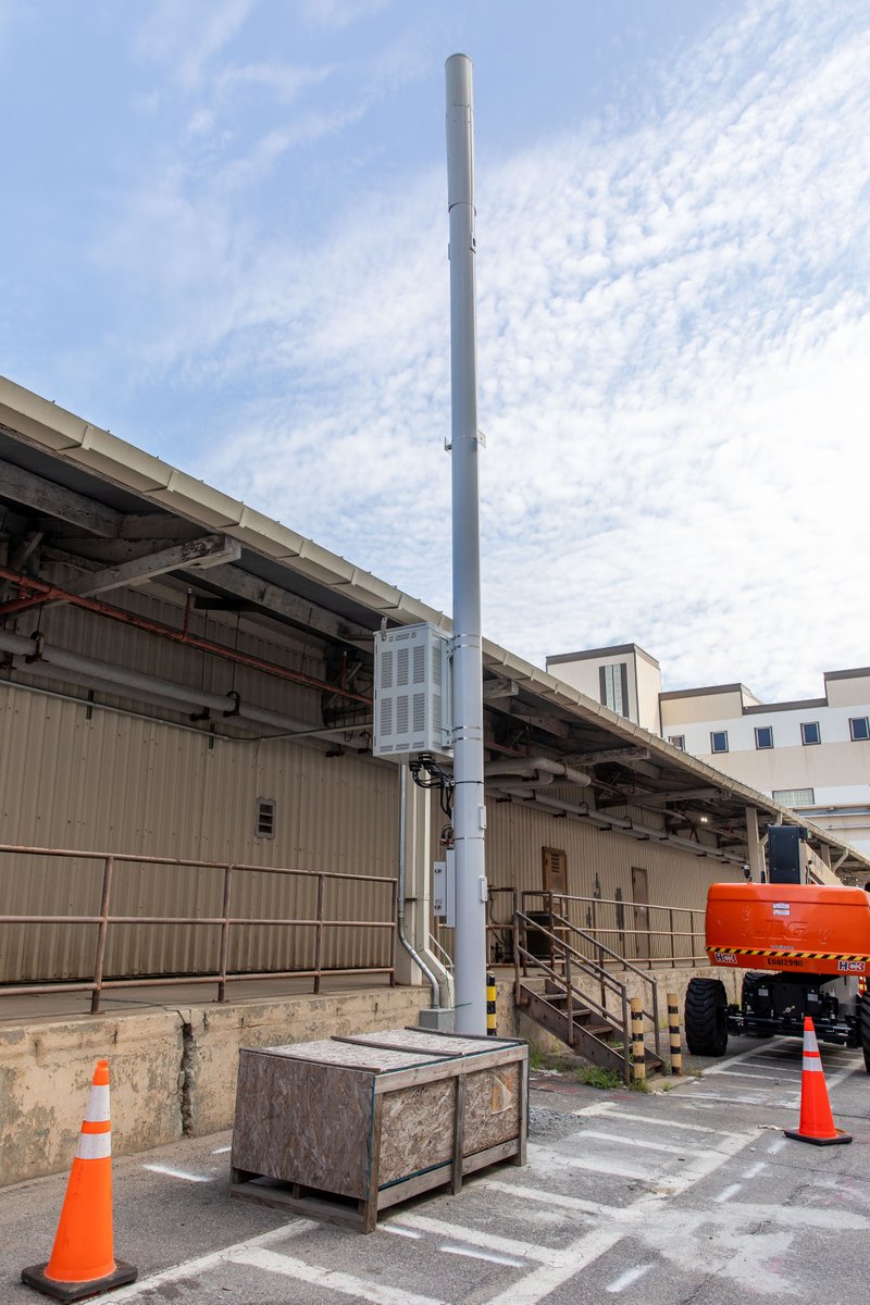 NNSYNews's tweet image. NNSY is working with Verizon to install ten new cell phone towers across the shipyard. Learn more at: dvidshub.net/image/9236245/…

(Photos by NNSY Photographer Shelby West)

#NNSY #USN #ForceBehindTheFleet