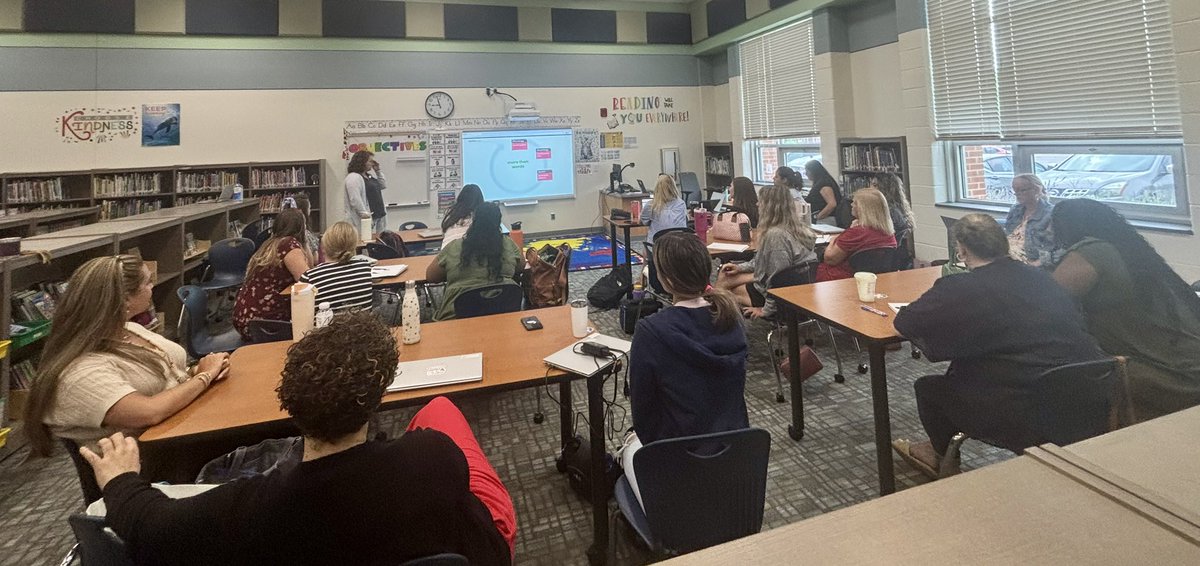 #TeamTyler partnering with <a href="/MDCityAACPS/">MDCityAACPS</a> for the <a href="/AACountySchools/">AACPS</a> Dual Language Institute week! Thanks to Luz <a href="/Amplify/">Amplify</a> and Brandee <a href="/MORE_Learning_/">AvantMORELearning</a> <a href="/brandeemau/">Brandee Mau</a>