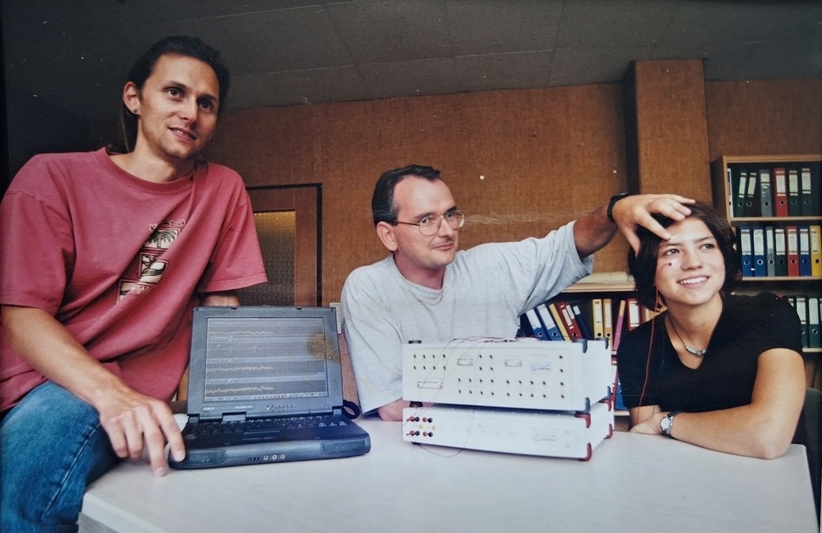 🚀 BCI Origins

In 1999, g.tec launched its first #BCI—built by Christoph Guger with Prof. Pfurtscheller. Using NI boards + Simulink, it hit 99% real-time accuracy, revolutionizing #neurotech and ending months-long training.

🔗 gtec.at

#BCIHistory #Innovation