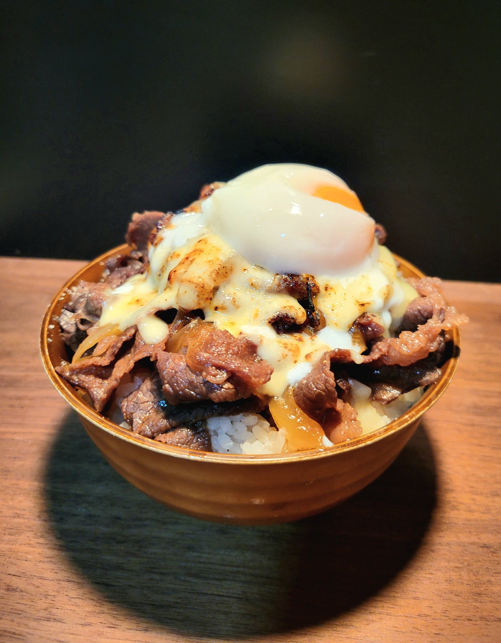 盛り付けて遊べる天丼モチーフクッション ニトリ ピカチュウのもちもち感触で可愛いダイカットクッション