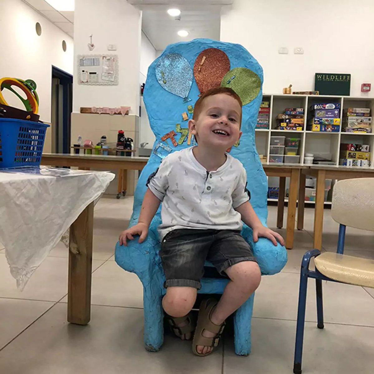 Ariel Bibas wäre heute 6 Jahre alt geworden.
Ein Tag voller Lachen, Kuchen und Geschenke so hätte es sein sollen.
Doch Ariel wurde brutal von Hamas-Terroristen ermordet. Mit bloßen Händen.
🕯️ Ariel – wir werden dich nie vergessen.
🎗️ Es ist noch nicht zu spät.
Wir können die