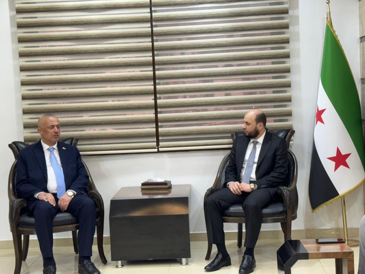 DamascusIraq's tweet photo. التقى السيد القائم بالأعمال عمال سفارة جمهورية العراق السيد ياسين شريف الجحيمي بالمهندس محمد البشير وزير الطاقة في الجمهورية العربية السورية، وبعد تبادل عبارات الترحيب والمجاملة ناقش الجانبان في ملفات الطاقة والمياه والملفات المشتركة بين البلدين
رابط الخبر
https://t.co/Vb6tDwPNZP https://t.co/1x5fNsco69