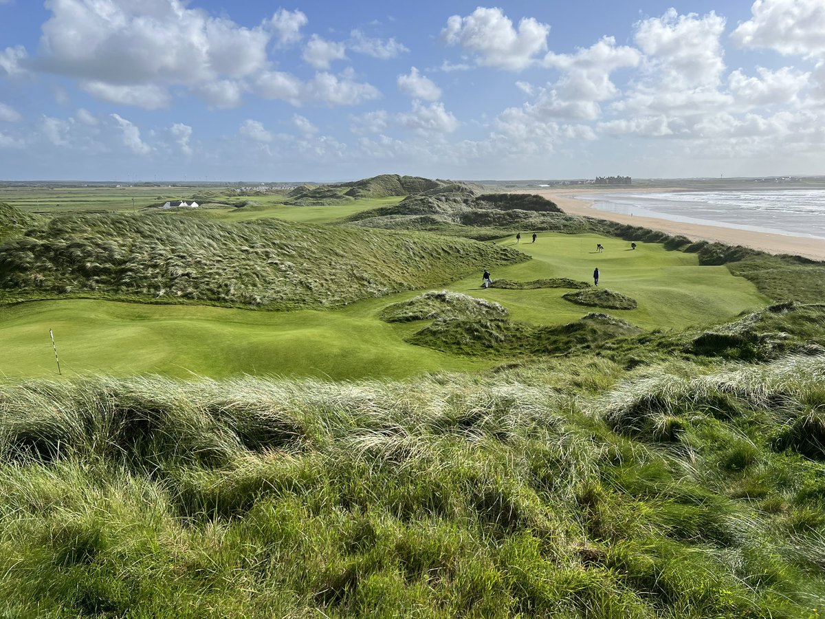 slicerdicer2's tweet image. A 45mph constant wind made for a rough day on the Links @TrumpDoonbeg got a PCC +3 adjustment, but sunny and no rain.  Ate dinner after and now to Ballybunion