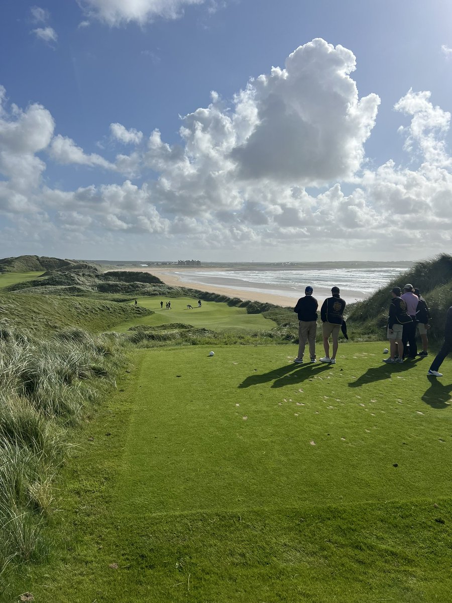 slicerdicer2's tweet image. A 45mph constant wind made for a rough day on the Links @TrumpDoonbeg got a PCC +3 adjustment, but sunny and no rain.  Ate dinner after and now to Ballybunion