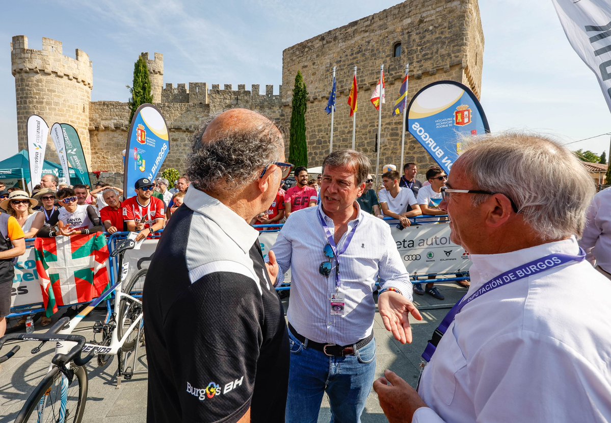 SODEBUR (@sodebur) on Twitter photo Hoy da comienzo la XLVII #VueltaBurgos 🚵♀️
Estamos agradecidos al <a href="/IDJBurgos/">Instituto Provincial para el Deporte y Juventud</a> por permitirnos colaborar en este evento ciclista de renombre internacional 🔝 que promociona turísticamente nuestra provincia y donde preparamos los textos turísticos.
📸 Ricardo Ordóñez | <a href="/DipBurgos/">Diputación de Burgos</a> Hoy da comienzo la XLVII #VueltaBurgos 🚵♀️
Estamos agradecidos al <a href="/IDJBurgos/">Instituto Provincial para el Deporte y Juventud</a> por permitirnos colaborar en este evento ciclista de renombre internacional 🔝 que promociona turísticamente nuestra provincia y donde preparamos los textos turísticos.
📸 Ricardo Ordóñez | <a href="/DipBurgos/">Diputación de Burgos</a>