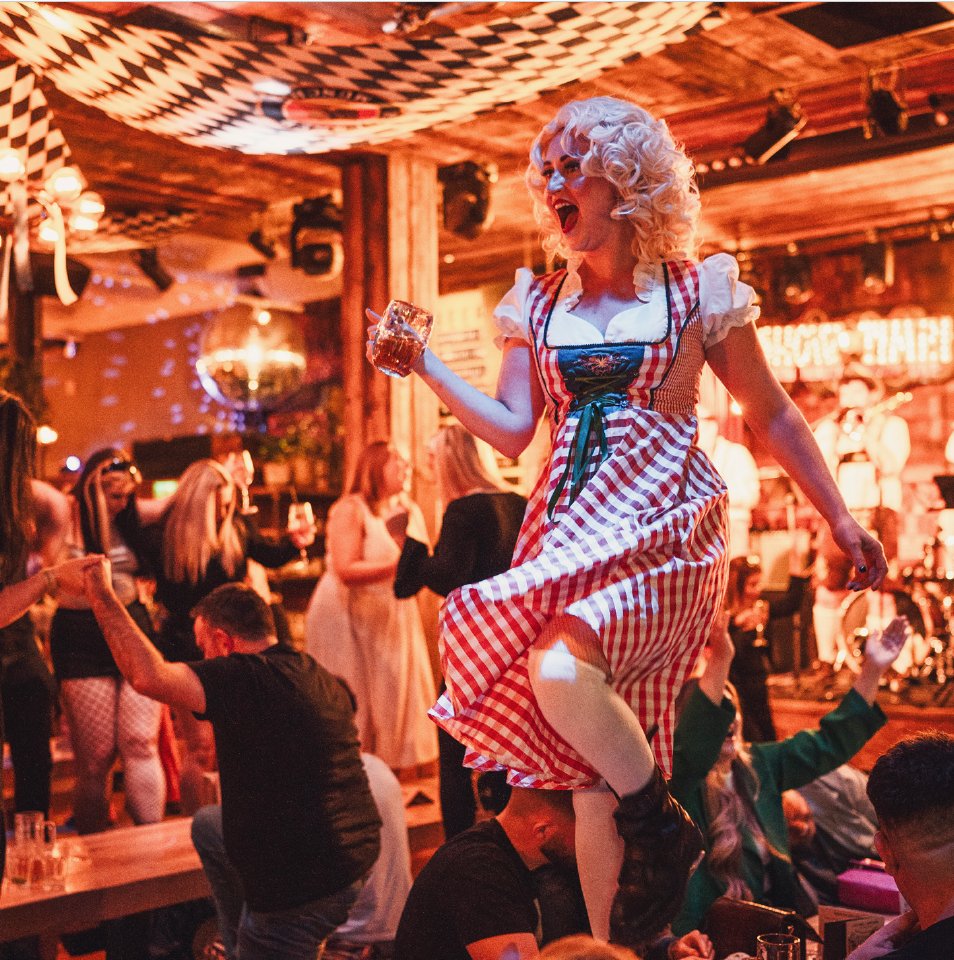 Liverpool Tourist Information (@liverpooltic) on Twitter photo Oktoberfest is taking over <a href="/AlbertsSchloss/">Albert's Schloss</a> Liverpool from 20 Sept - 12 Oct! ๐บ
Live Oompah bands, bratwurst challenges, keg tapping & German beers straight from Munich ๐ฉ๐ช
albertsschloss.com/location/liverโฆ
#OktoberfestLiverpool #SeeYouOnDasBenches #AlbertSchloss Oktoberfest is taking over <a href="/AlbertsSchloss/">Albert's Schloss</a> Liverpool from 20 Sept - 12 Oct! ๐บ
Live Oompah bands, bratwurst challenges, keg tapping & German beers straight from Munich ๐ฉ๐ช
albertsschloss.com/location/liverโฆ
#OktoberfestLiverpool #SeeYouOnDasBenches #AlbertSchloss