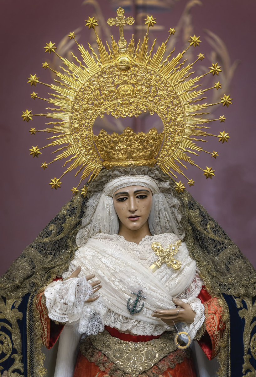 “Algún día, de tanto esperarme, Marinera a esta orilla del río, con tu barca vendrás a buscarme”
#EsperanzaDeTriana
#LaMisionDeLaEsperanza