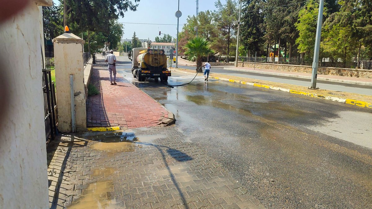 ✅ Cadde ve sokaklarımızda temizlik çalışmaları devam ediyor.🧹💦