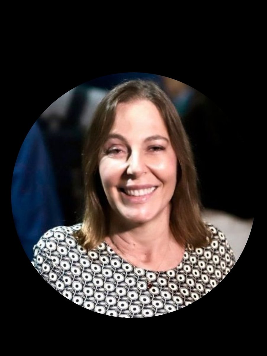 Liberdade aqui (@fiquelivreee) on Twitter photo Esta é <a href="/maragabrilli/">Mara Gabrilli</a> senadora pelo Estado de São Paulo, Mara só foi eleita naquele papo de que o PT assassinou o pai dela, Mara sentou na cadeira e já se vendeu ao sistema, Mara nao assinou o impeachment do Alexandre por ter o rabo preso. Esta é <a href="/maragabrilli/">Mara Gabrilli</a> senadora pelo Estado de São Paulo, Mara só foi eleita naquele papo de que o PT assassinou o pai dela, Mara sentou na cadeira e já se vendeu ao sistema, Mara nao assinou o impeachment do Alexandre por ter o rabo preso.