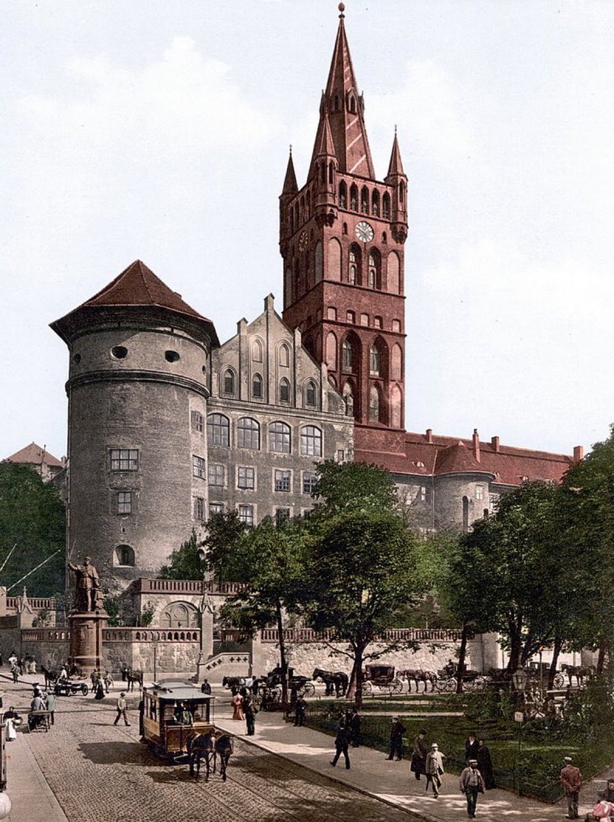 Почему Кёнигсберг, город Иммануила Канта и Эрнста Теодора Амадея Гофмана носит имя жалкого сталинского червяка Михаила Ивановича Калинина?!