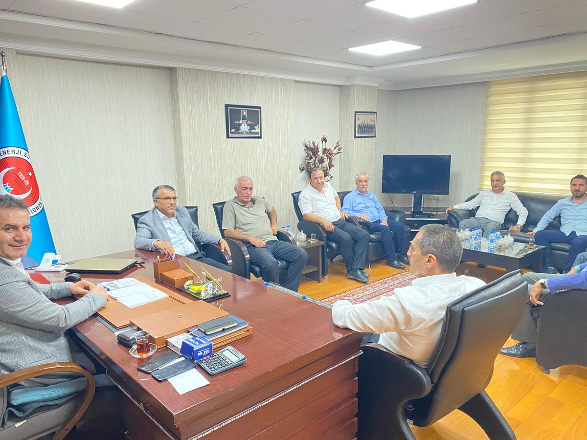 VANOSB (@osbvan) on Twitter photo YÖNETİM KURULU BAŞKANIMIZ SN:MEMET ASLAN; YÖNETİM KURULU ÜYELERİMİZ İLE BERABER TES-İŞ SENDİKASI VAN ŞUBESİ BAŞKANI SN:NECİP BALANDİ'Yİ MAKAMINDA ZİYARET ETTİLER.
<a href="/TCEnerji/">T.C. Enerji ve Tabii Kaynaklar Bakanlığı</a>
<a href="/Osbuk_org/">Organize Sanayi Bölgeleri Üst Kuruluşu</a>
<a href="/tes_is1963/">TES-İŞ SENDİKASI</a>
<a href="/memetaslanOSB/">Memet Aslan</a>
<a href="/YasarSen30/">Yaşar Şen</a>
<a href="/beysangid/">Veliözbey</a>
<a href="/yunus_mirun/">Yunus İnan</a>
<a href="/FeyatGultepe/">FEYAT GÜLTEPE</a> YÖNETİM KURULU BAŞKANIMIZ SN:MEMET ASLAN; YÖNETİM KURULU ÜYELERİMİZ İLE BERABER TES-İŞ SENDİKASI VAN ŞUBESİ BAŞKANI SN:NECİP BALANDİ'Yİ MAKAMINDA ZİYARET ETTİLER.
<a href="/TCEnerji/">T.C. Enerji ve Tabii Kaynaklar Bakanlığı</a>
<a href="/Osbuk_org/">Organize Sanayi Bölgeleri Üst Kuruluşu</a>
<a href="/tes_is1963/">TES-İŞ SENDİKASI</a>
<a href="/memetaslanOSB/">Memet Aslan</a>
<a href="/YasarSen30/">Yaşar Şen</a>
<a href="/beysangid/">Veliözbey</a>
<a href="/yunus_mirun/">Yunus İnan</a>
<a href="/FeyatGultepe/">FEYAT GÜLTEPE</a>