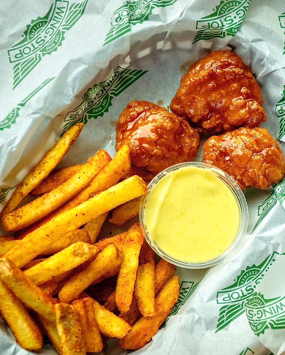 Wingstop_FR's tweet image. 🔥 Y’a pas d’heure pour Wingstop.
Midi, 15h ou minuit… quand t’as faim, tu wings.
Dispo toute la journée sur Deliveroo 🍗💨