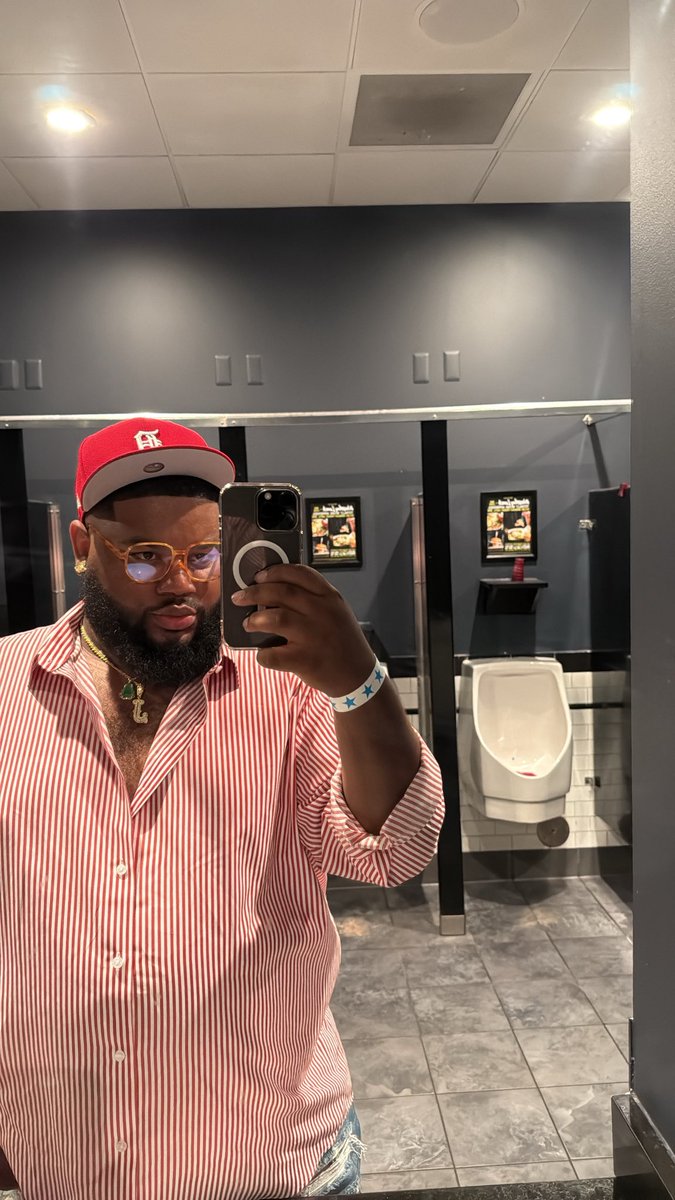 2_Vanity's tweet image. 