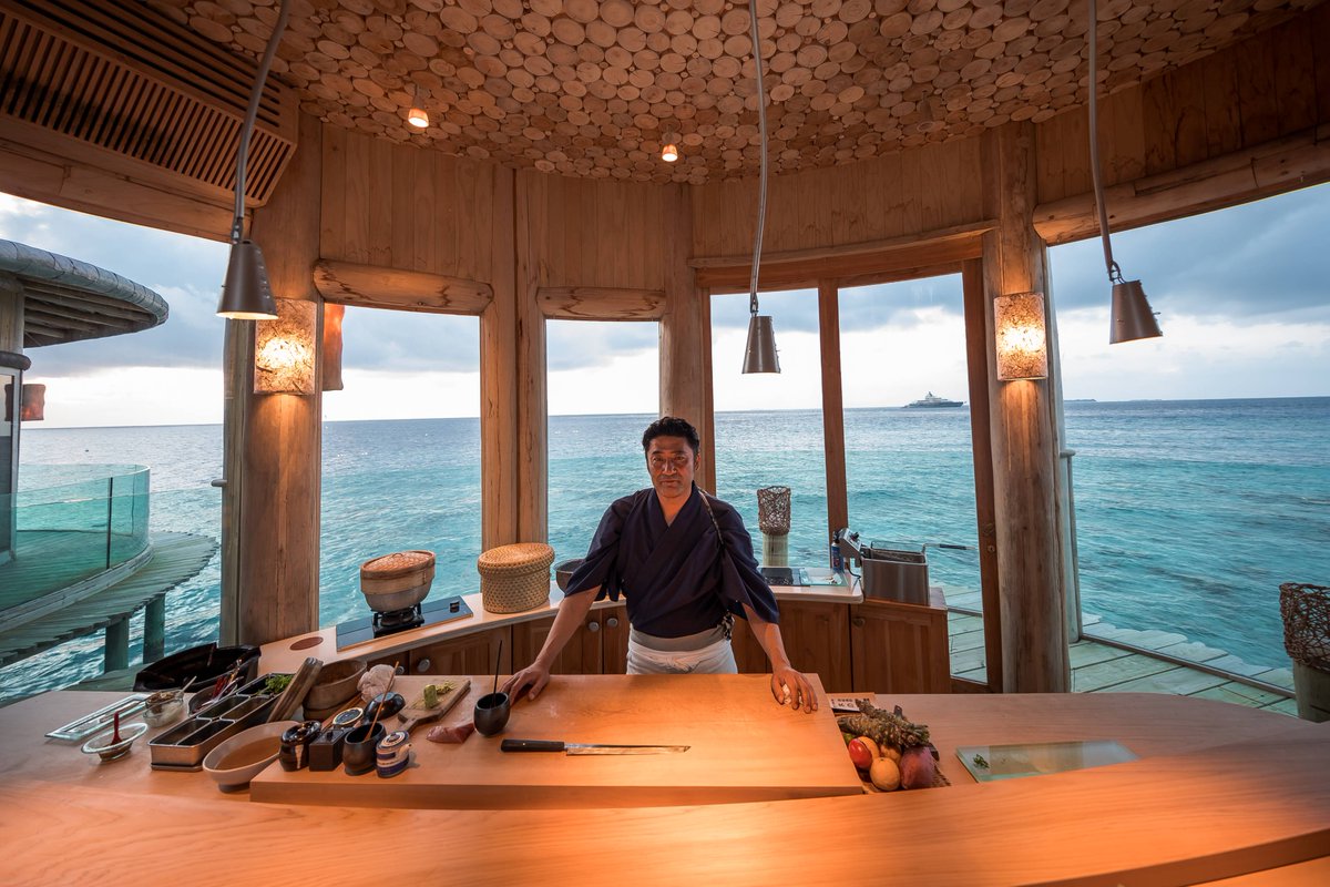 Craft meets cuisine as Chef Akira elevates Japanese omakase into an immersive island ritual.
soneva.com/resorts/soneva…
#SonevaFushi #CulinaryExperiences #DiscoverSoneva