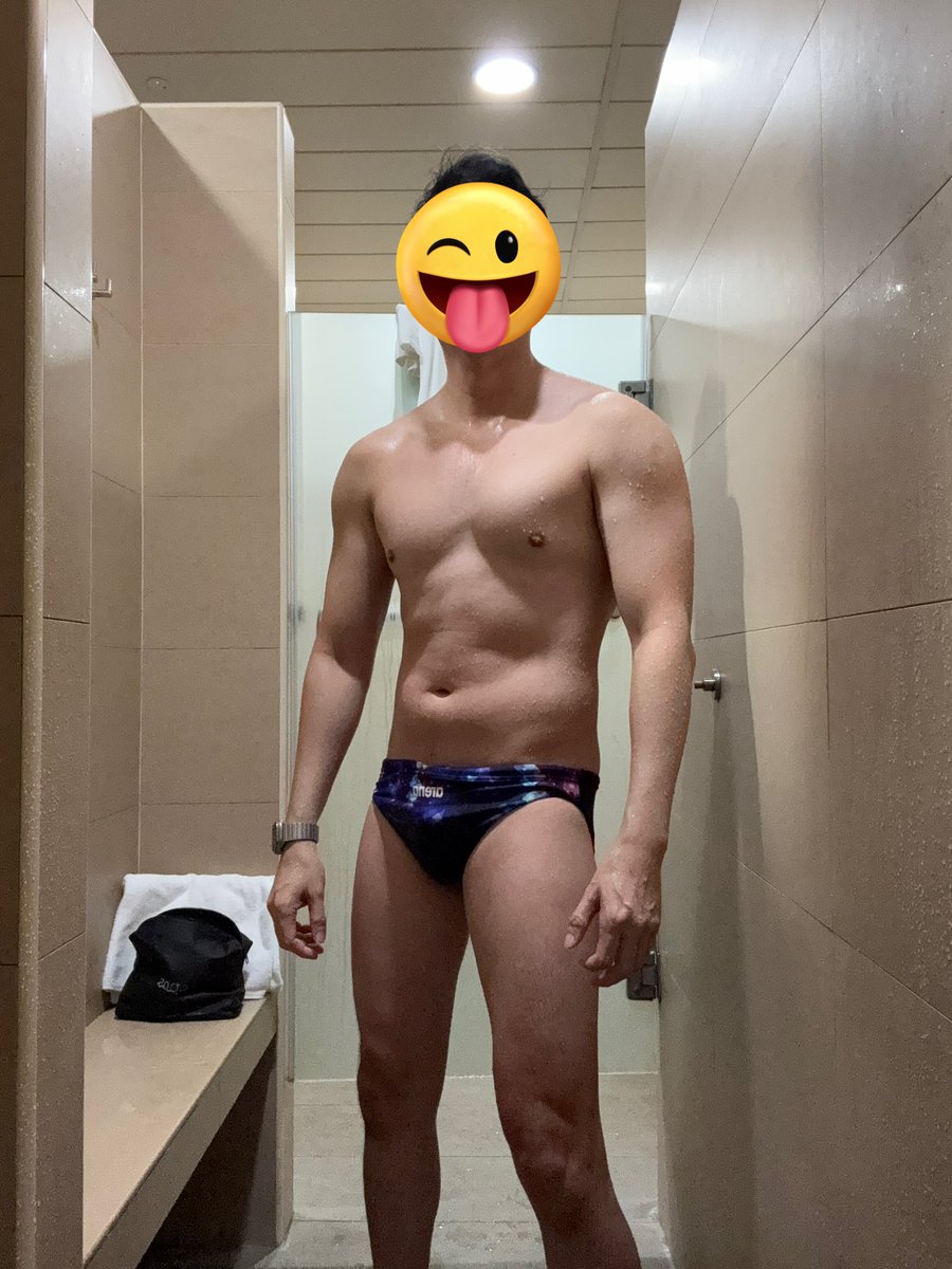 I’m all wet, tell me which part of my body would you lick, state only one 😄