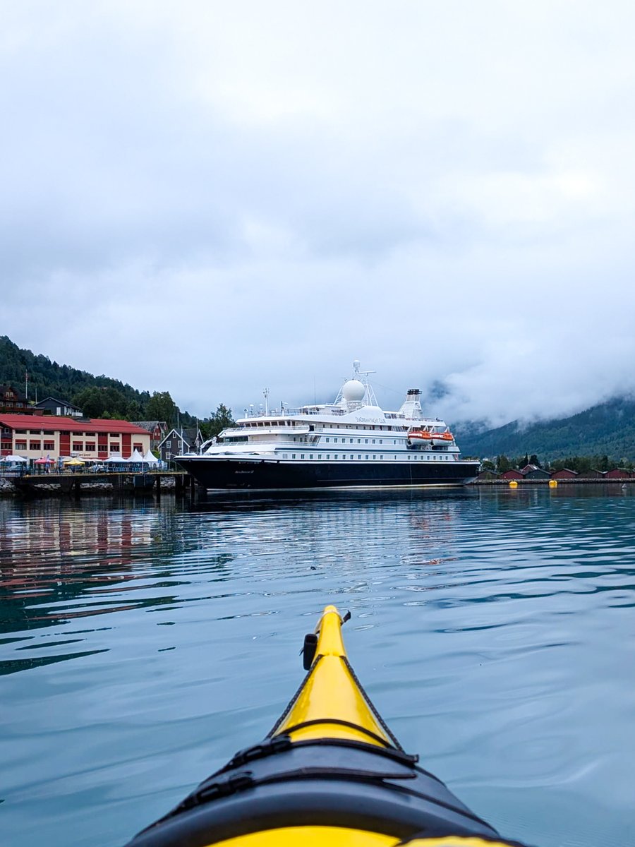 Paddle out in Olden and take in Norway at its most peaceful. Just you, the fjord, and your yacht waiting ashore.

#ItsYachtingNotCruising #SeaDreamYC