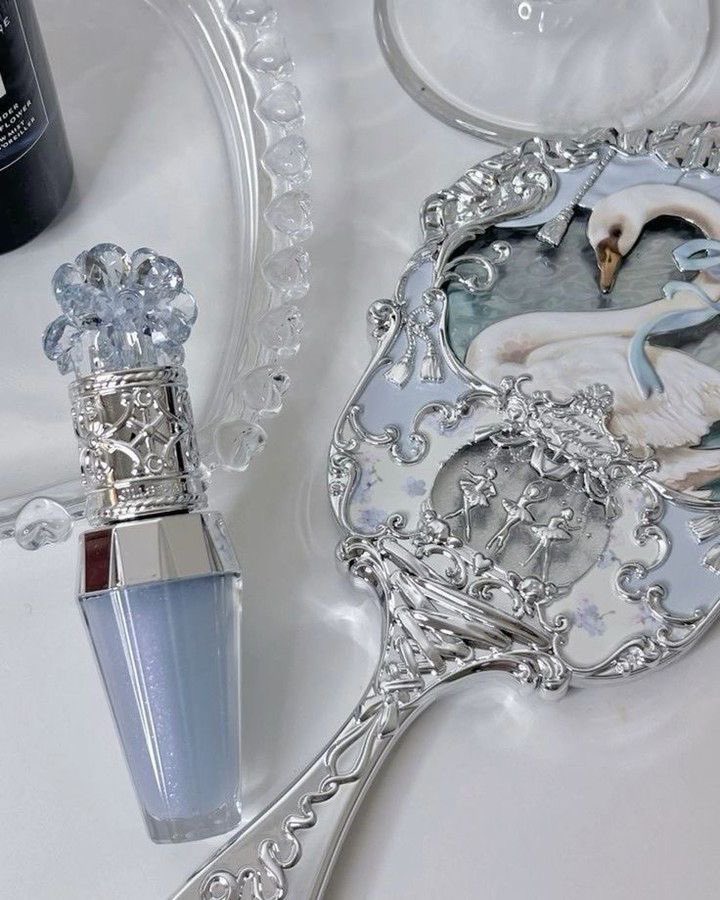 PrettyJazkay's tweet photo. Cinderella 🩵✨ https://t.co/cfGXWLfucb