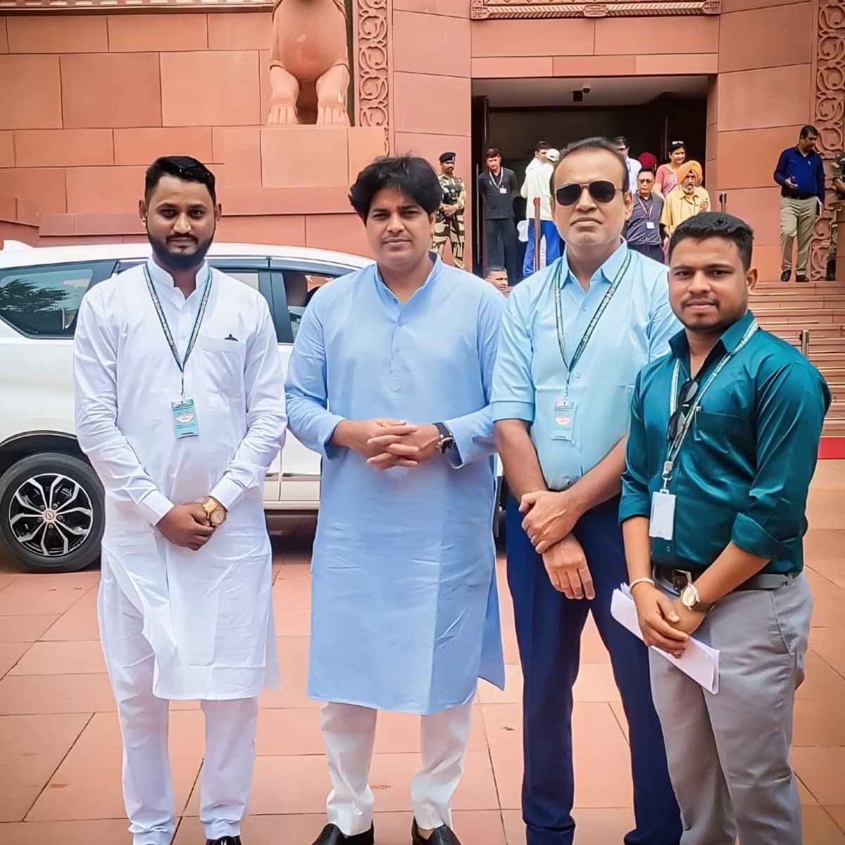 आज नावापुर प्रतिनिधिमंडल को नई दिल्ली संसद भवन में संसद सत्र में भाग लेने का सम्मान प्राप्त हुआ। हमने सत्तारूढ़ दलों और विपक्षी दलों के सेमिनार को पूरी तरह से देखा और इससे बहुत कुछ सीखा।
इस ऐतिहासिक यात्रा के दौरान, हमें संसद में कांग्रेस संसदीय दल की अध्यक्ष माननीय श्रीमती