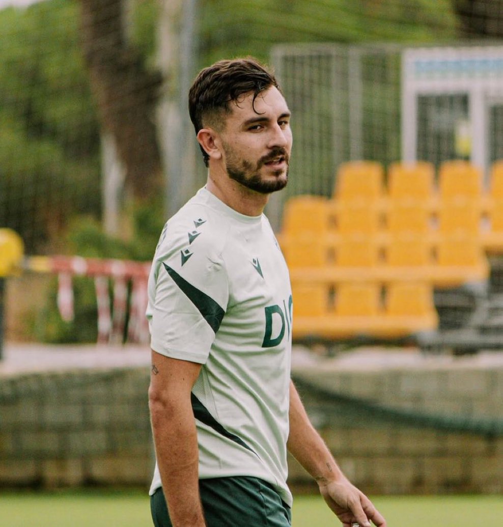 Informa Segunda (@informasegunda) on Twitter photo ℹ️ El <a href="/elchecf/">Elche Club de Fútbol</a> habría cerrado la llegada de Víctor Chust.
Existe un acuerdo con el <a href="/Cadiz_CF/">Cádiz Club de Fútbol</a> para una cesión con opción de compra por el central.
📰: <a href="/FabrizioRomano/">Fabrizio Romano</a> ℹ️ El <a href="/elchecf/">Elche Club de Fútbol</a> habría cerrado la llegada de Víctor Chust.
Existe un acuerdo con el <a href="/Cadiz_CF/">Cádiz Club de Fútbol</a> para una cesión con opción de compra por el central.
📰: <a href="/FabrizioRomano/">Fabrizio Romano</a>