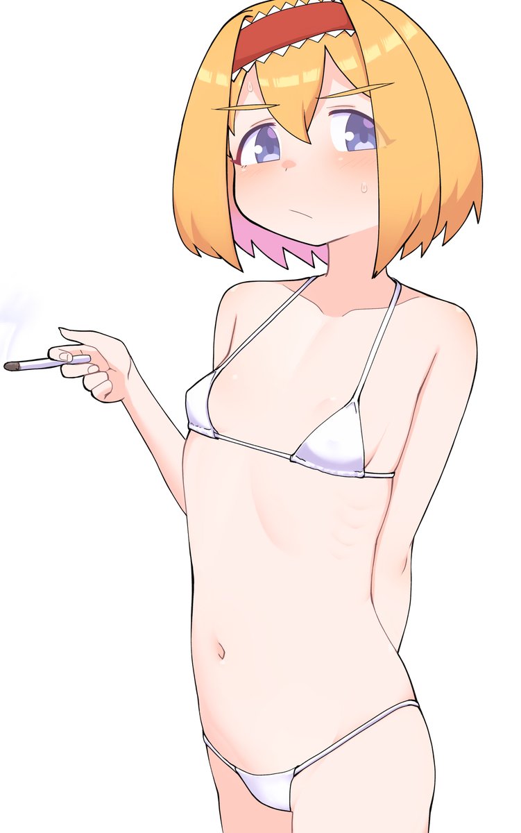 こもな tweet media