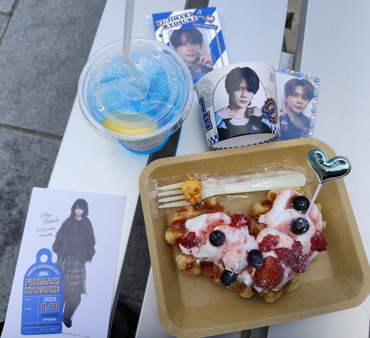 Fk36468's tweet image. 今日、長野市のセンイルイベント回ってきました！駅広告圧巻だったし、ChoRさんのワッフルとドリンク美味しかったし、特典も可愛くて満足でした🥰

#INI #藤牧京介　#ChoR 
#藤牧京介BirthdayProject2025