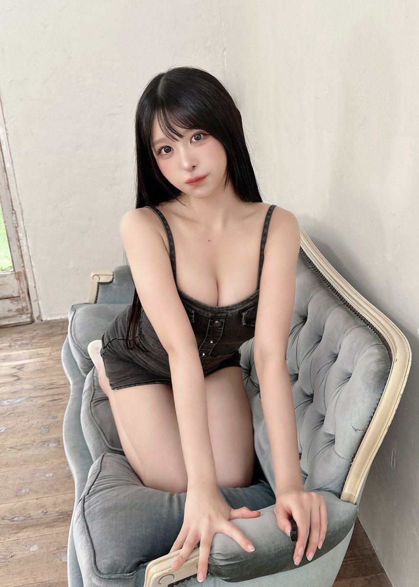 高身長じゃダメですか??🖤 #171cm https://t.co/1EyPU6wBv8