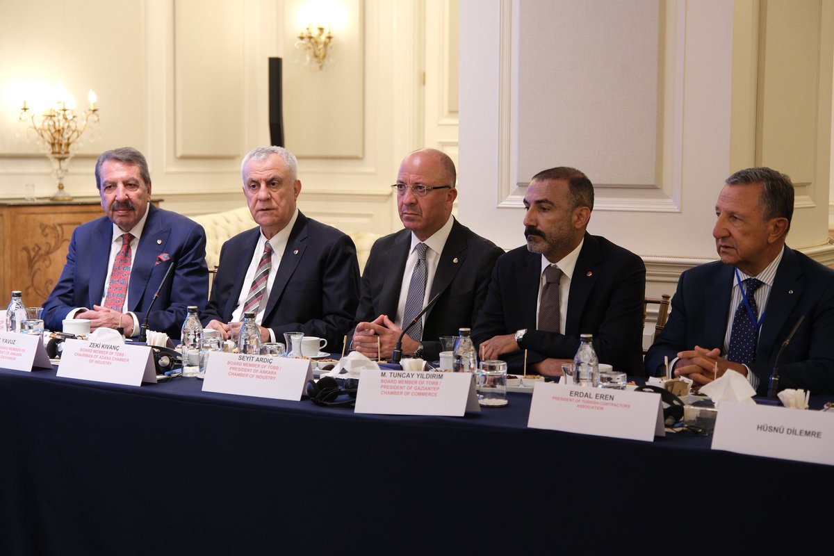 Ankara Sanayi Odası (@asokurumsal) on Twitter photo TOBB Yönetim Kurulu Üyesi ve Ankara Sanayi Odası Başkanı <a href="/seyit_ardic/">Seyit Ardıç</a>, TOBB Başkanı Rifat Hisarcıklıoğlu’nun ev sahipliğinde, Ticaret Bakanı Prof. Dr. Ömer Bolat ve Suriye Ekonomi ve Sanayi Bakanı Nidal eş-Şaar’ın katılımıyla gerçekleştirilen "Türkiye-Suriye Yuvarlak Masa TOBB Yönetim Kurulu Üyesi ve Ankara Sanayi Odası Başkanı <a href="/seyit_ardic/">Seyit Ardıç</a>, TOBB Başkanı Rifat Hisarcıklıoğlu’nun ev sahipliğinde, Ticaret Bakanı Prof. Dr. Ömer Bolat ve Suriye Ekonomi ve Sanayi Bakanı Nidal eş-Şaar’ın katılımıyla gerçekleştirilen "Türkiye-Suriye Yuvarlak Masa