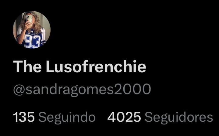 Então passei dos 4000 seguidores e não fiz um post de comemoração? Como é que se diz? Obrigada, grata, agradecida pelas 4000 almas que do outro lado acham alguma piada ao que publico, prometo continuar a ser esta pessoa que muitos adoram e outros tantos odeiam. Seguimos juntos 💙