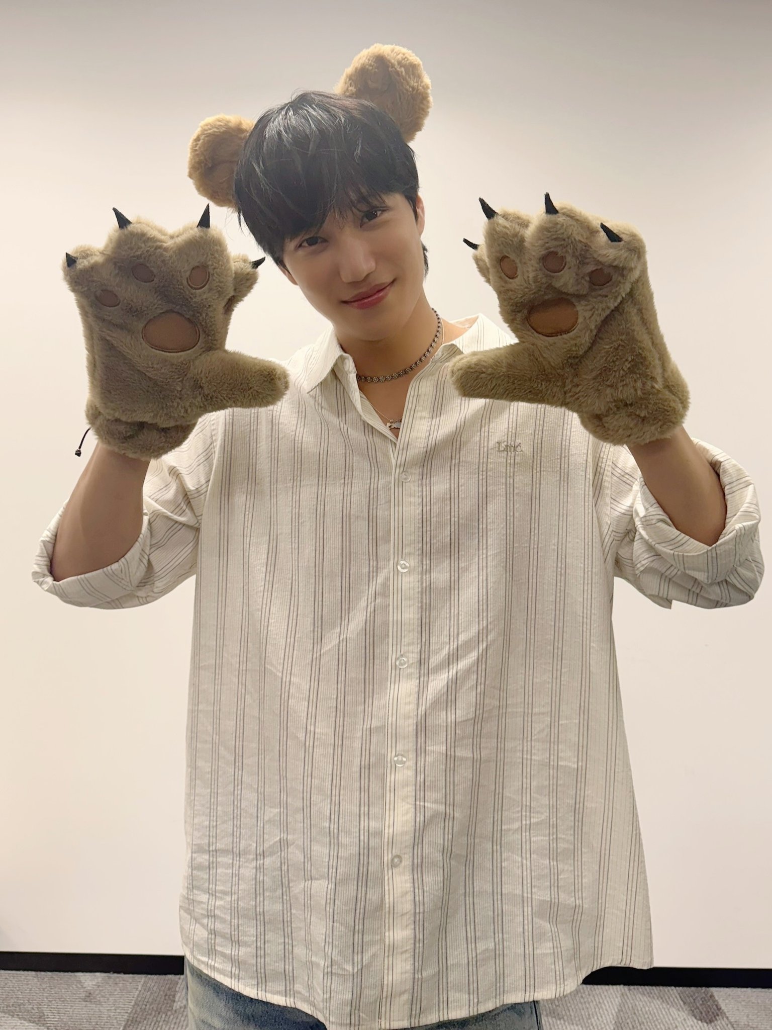 EXO カイ フォトホルダー&キーリング 韓国情報サイト 모으다［モウダ］ on X: 