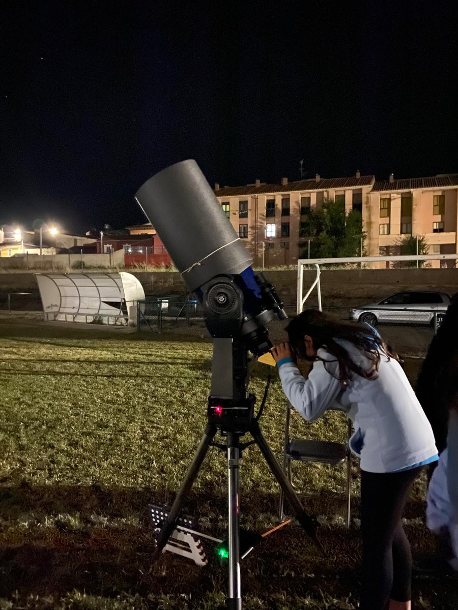 SODEBUR (@sodebur) on Twitter photo 🌟 Más de 350 personas han disfrutado durante los últimos días de las observaciones astronómicas impulsadas por #SODEBUR e impartidas por <a href="/Astroburgos/">ASTROBURGOS</a>, que se han realizado en Puentedey, Castrojeriz y Tordómar.
👉 Inscríbete en el resto de fechas: eclipseburgos.com 🌟 Más de 350 personas han disfrutado durante los últimos días de las observaciones astronómicas impulsadas por #SODEBUR e impartidas por <a href="/Astroburgos/">ASTROBURGOS</a>, que se han realizado en Puentedey, Castrojeriz y Tordómar.
👉 Inscríbete en el resto de fechas: eclipseburgos.com