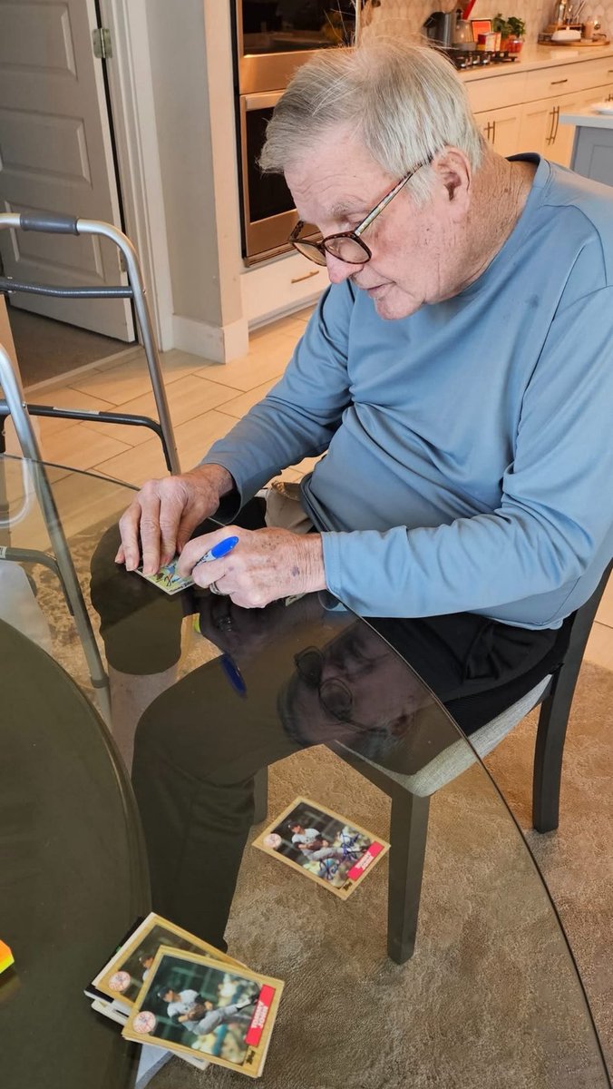 BALLBAKEDTAKES's tweet image. #tommyjohn 82 years old and still signing cards. What a great guy!!! No longer watches baseball considers the game “unrecognizable” I’d love to sit down with this guy.