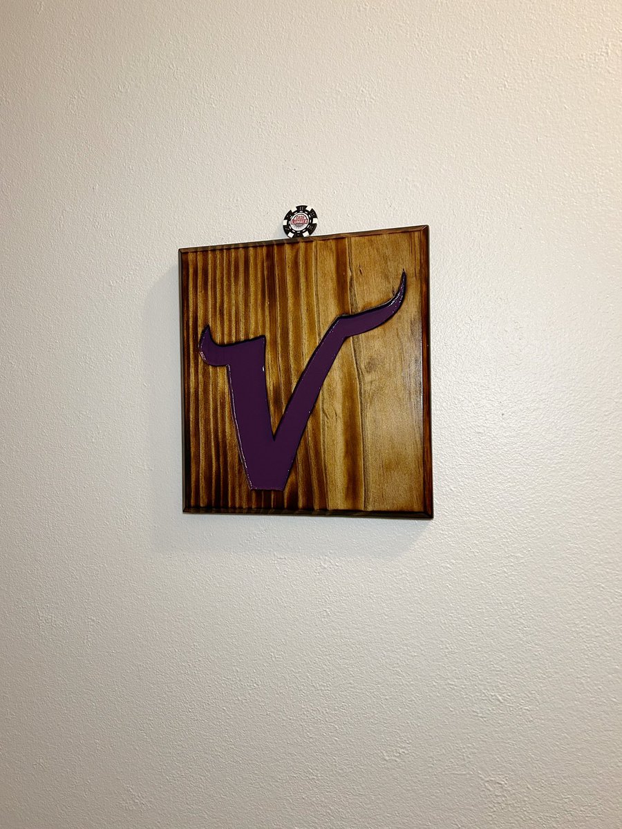 Cash (@1cash28) on Twitter photo Minnesota Vikings wood art—built by hand, made to last. Commissions open now. Starts at $65. DM to get your custom piece started.
♻️ Reposts appreciated.
<a href="/84baseballcards/">84Cards • Daily Team B/S/T</a>
<a href="/TheHobby247/">The Hobby 24/7</a>
<a href="/NickPerry8/">Nick Perry</a>
<a href="/HobbyRetweet_/">Hobby Retweet</a>
#TBBReposts
#Skol Minnesota Vikings wood art—built by hand, made to last. Commissions open now. Starts at $65. DM to get your custom piece started.
♻️ Reposts appreciated.
<a href="/84baseballcards/">84Cards • Daily Team B/S/T</a>
<a href="/TheHobby247/">The Hobby 24/7</a>
<a href="/NickPerry8/">Nick Perry</a>
<a href="/HobbyRetweet_/">Hobby Retweet</a>
#TBBReposts
#Skol