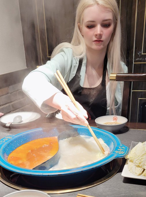 Watch Amber Kawaii's leaked NSFW photo on TwXstars