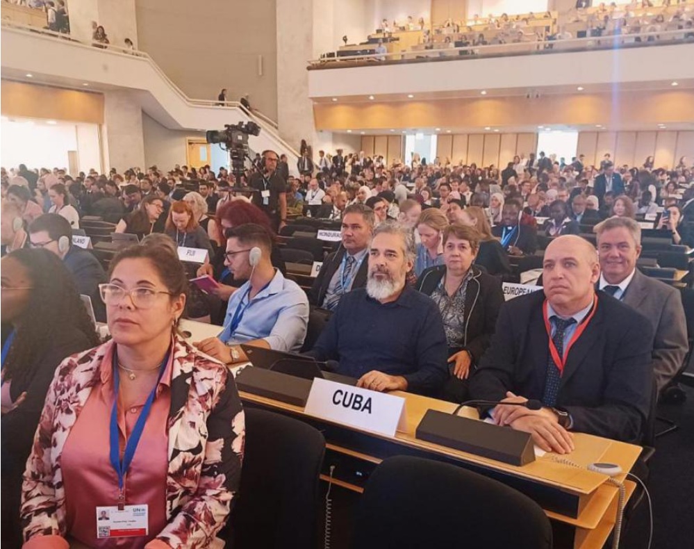 Viceministro de Ciencia, Tecnología y Medio Ambiente, Rudy Montero Mata, preside la delegación de #Cuba 🇨🇺que asiste a las negociaciones de un instrumento internacional jurídicamente vinculante sobre la contaminación por plástico.

🔗rb.gy/ozkda1